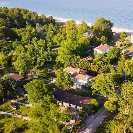 Simi Luxury アパート