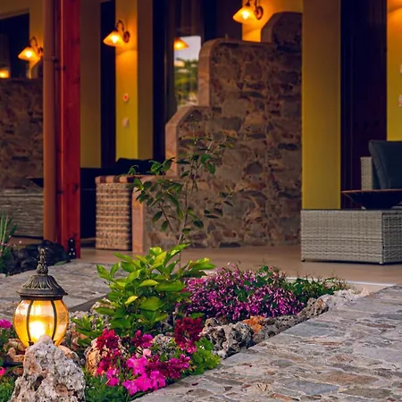 Simi Luxury * プラカ・リトホロ