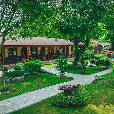 Simi Luxury * プラカ・リトホロ